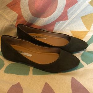 Audrey Brooke dark green flats